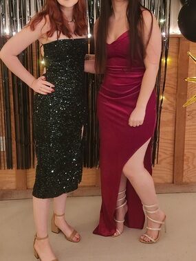 green emerald velvet dress Deyna Formal Mesh Off-The-Shoulder Long Dress main image 1